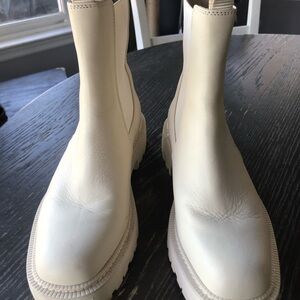 Sam Edelman Boots size 9